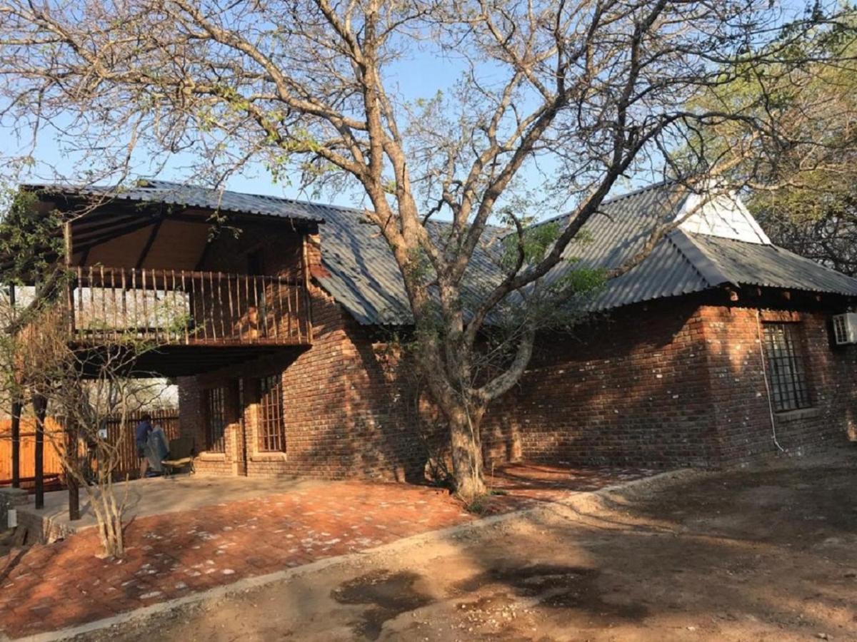 Kruger Wild Dog Inn Marloth Park Exterior photo