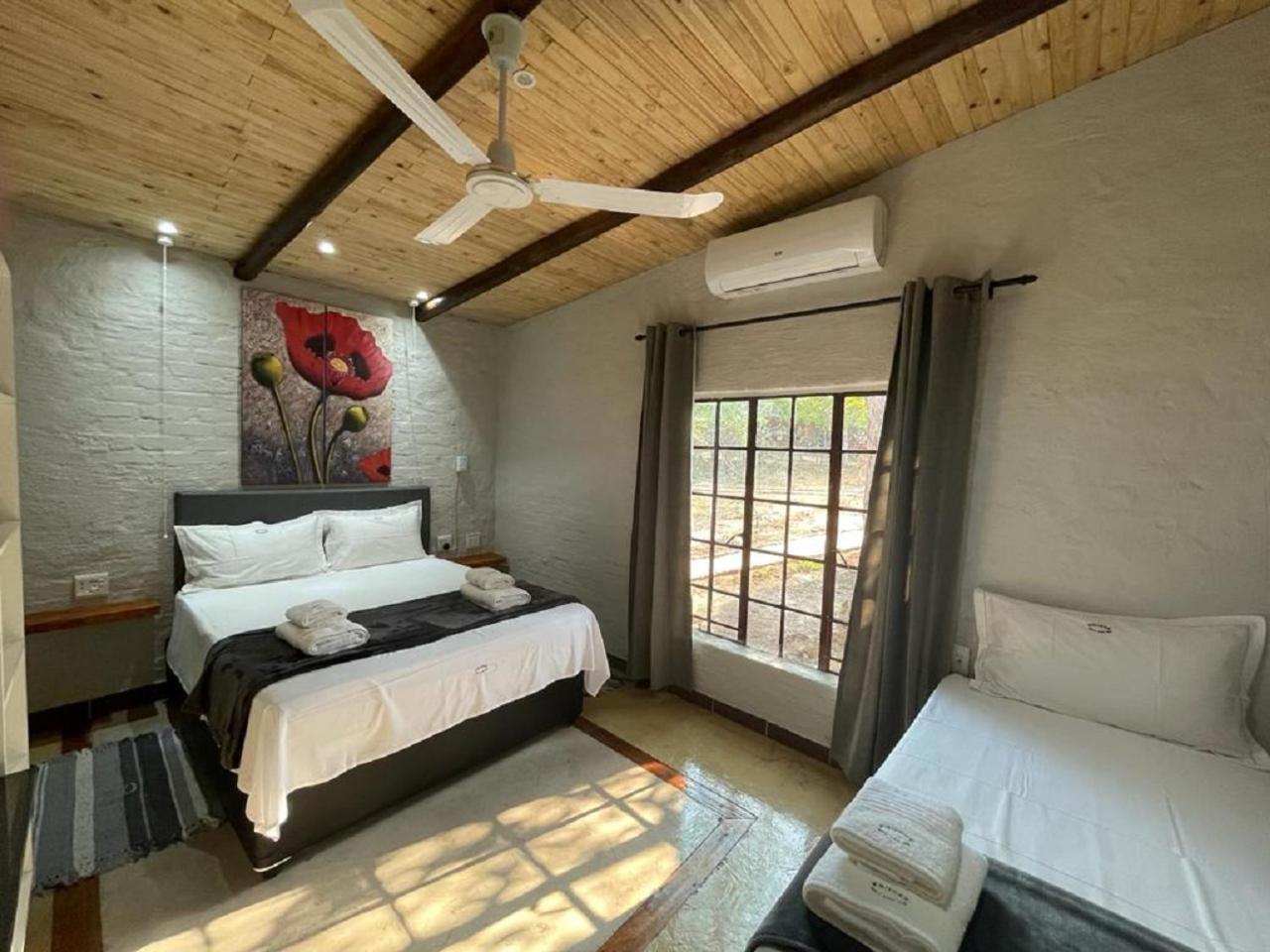 Kruger Wild Dog Inn Marloth Park Exterior photo